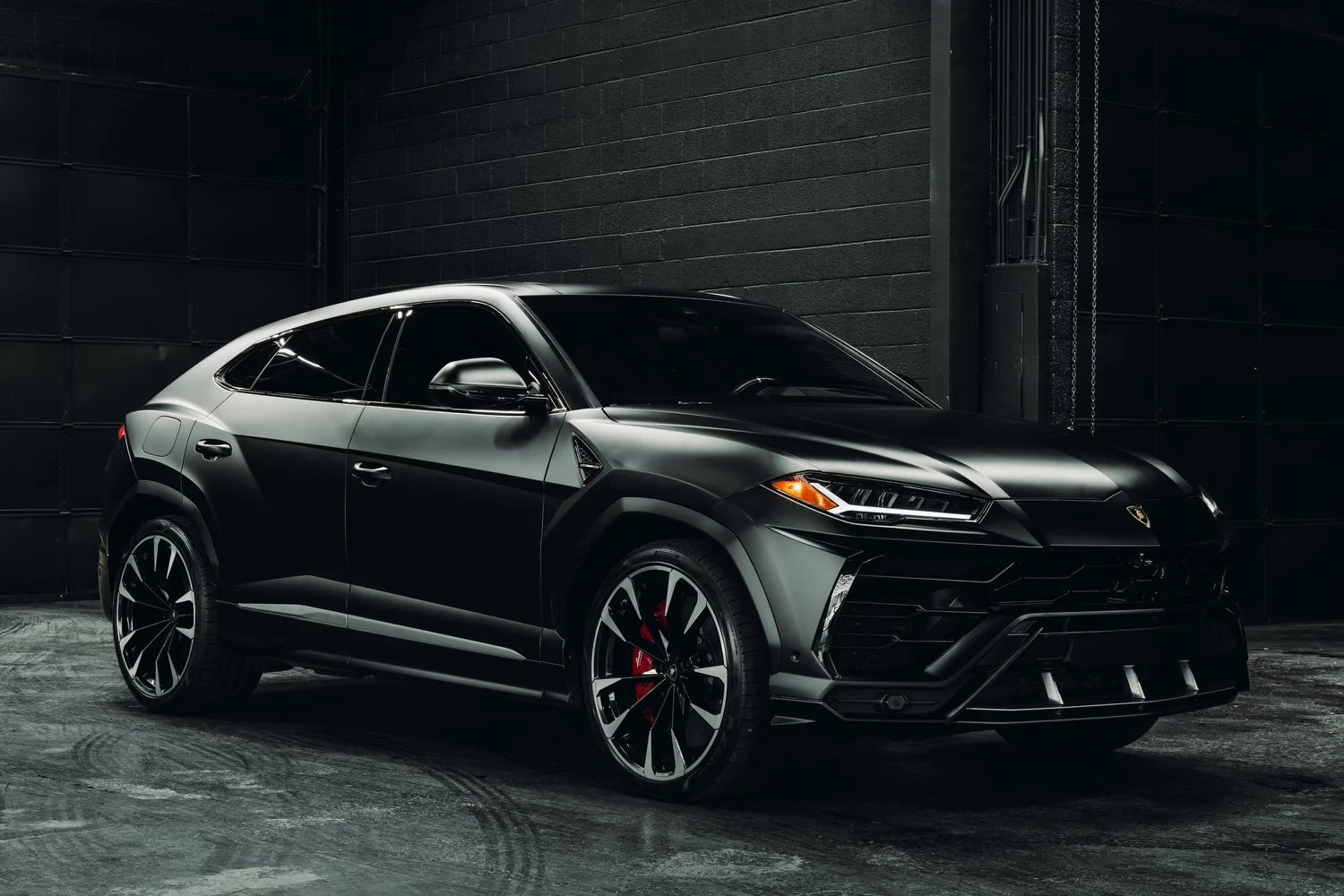Lamborghini Urus – Exotic Super SUV Rental