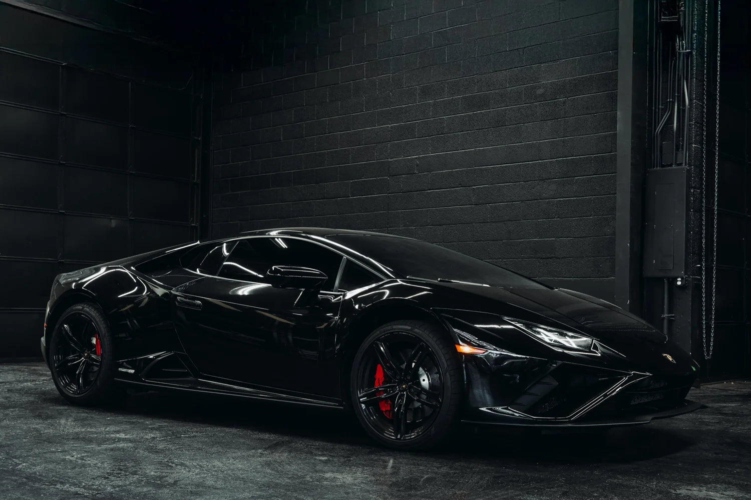 Lamborghini Huracan – Exotic Supercar Rental